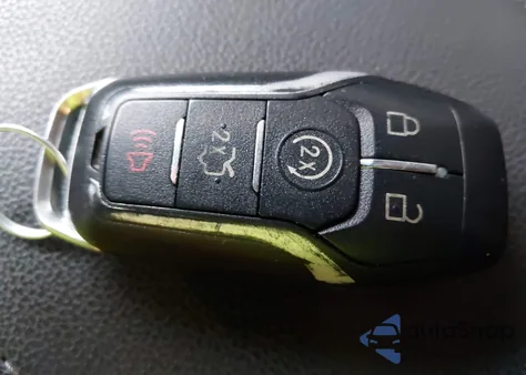 2016 Ford Fusion Titanium из США, поврежденный, VIN 3FA6P0K96GR210376